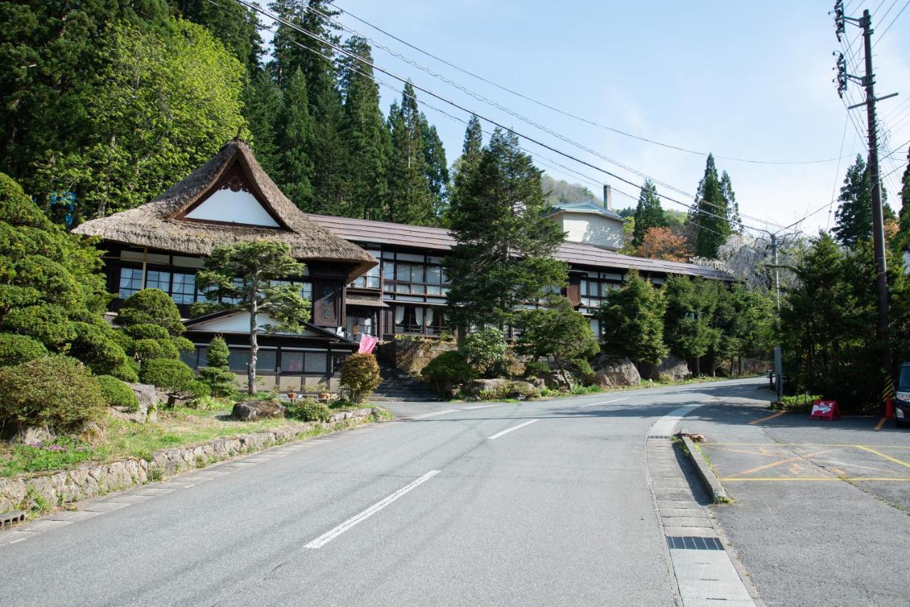 Nishiya Hotel Yonezawa Exterior foto
